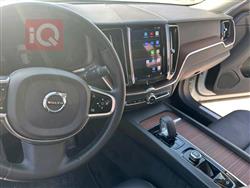 فولفو XC60